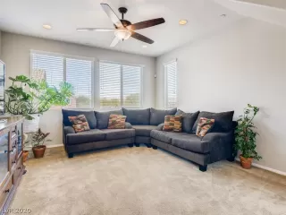 Photo #3: 2236741 Listing