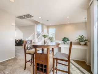 Photo #6: 2236741 Listing