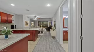 Photo #2: 2236744 Listing