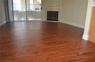 Photo #3: 2236748 Listing