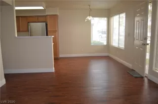 Photo #5: 2236748 Listing