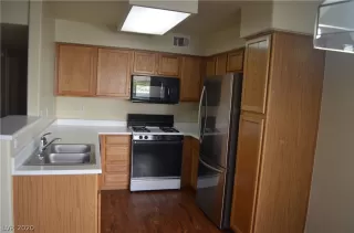 Photo #6: 2236748 Listing