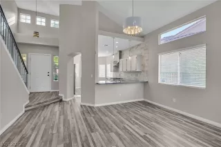 Photo #4: 2236792 Listing 