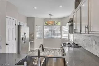 Photo #6: 2236792 Listing 