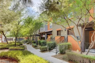 Photo #4: 2236814 Listing