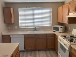 Photo #3: 2236832 Listing