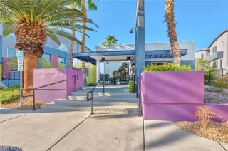 Photo #2: 2236837 Listing