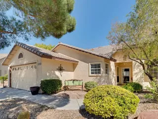 Photo #1: 2236838 Listing 