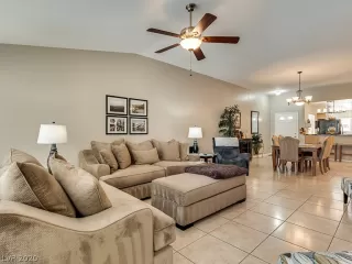 Photo #4: 2236838 Listing 