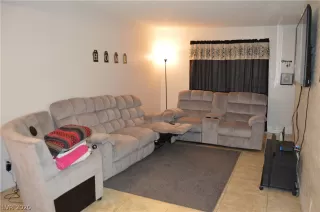 Photo #4: 2236869 Listing 