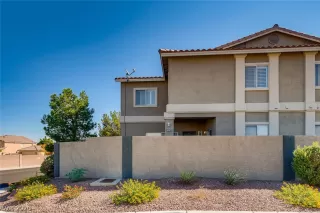 Photo #1: 2236945 Listing 