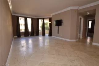 Photo #1: 2236952 Listing