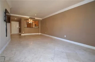 Photo #2: 2236952 Listing