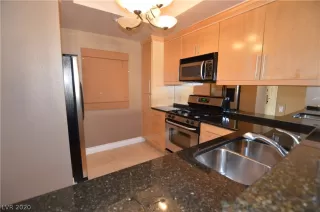 Photo #3: 2236952 Listing