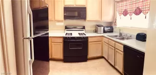 Photo #6: 2236969 Listing