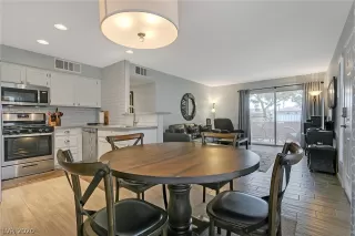 Photo #3: 2236981 Listing