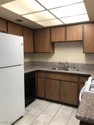 Photo #5: 2237020 Listing 