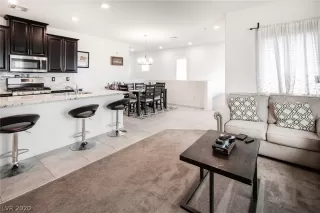 Photo #4: 2237090 Listing 