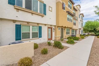 Photo #1: 2237101 Listing