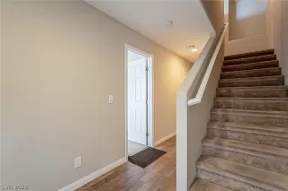 Photo #6: 2237101 Listing