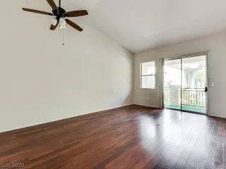 Photo #1: 2237194 Listing