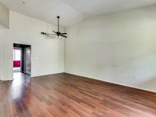 Photo #4: 2237194 Listing