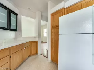 Photo #6: 2237194 Listing