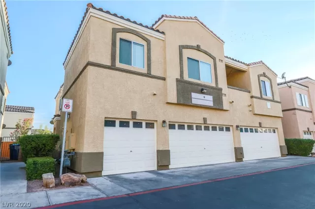 MLS: 2237198 Condo For Sale