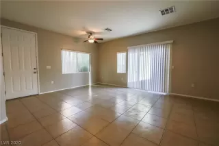 Photo #5: 2237198 Listing 