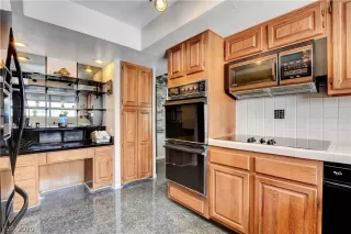 Photo #2: 2237207 Listing