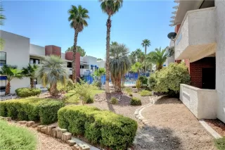 Photo #3: 2237207 Listing