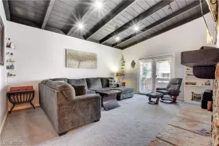 Photo #4: 2237207 Listing