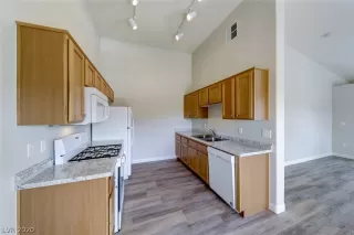 Photo #2: 2237264 Listing