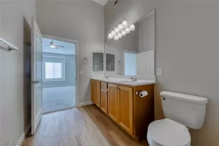 Photo #4: 2237264 Listing