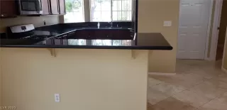 Photo #6: 2237295 Listing