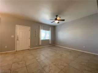 Photo #3: 2237393 Listing