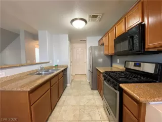 Photo #6: 2237393 Listing