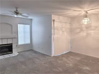 Photo #5: 2237408 Listing