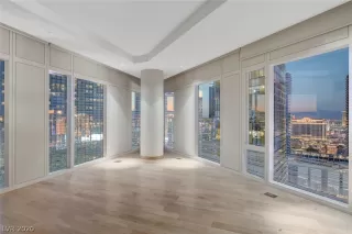 Photo #4: 2237443 Listing