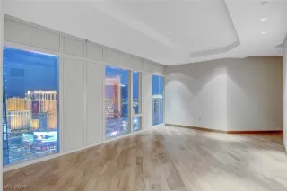 Photo #5: 2237443 Listing