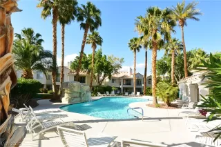 Photo #1: 2237492 Listing