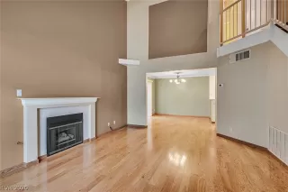 Photo #2: 2237605 Listing