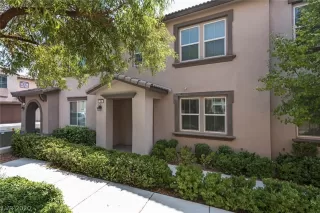 Photo #4: 2237628 Listing