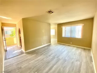 Photo #1: 2237632 Listing 