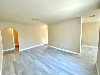 Photo #2: 2237632 Listing 