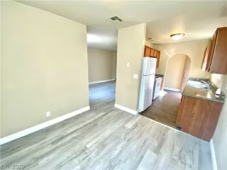 Photo #4: 2237632 Listing 