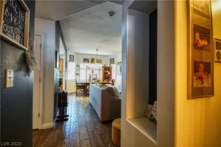 Photo #5: 2237707 Listing