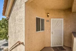 Photo #2: 2237715 Listing