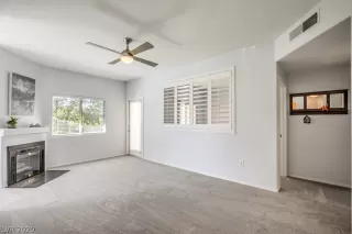 Photo #3: 2237715 Listing