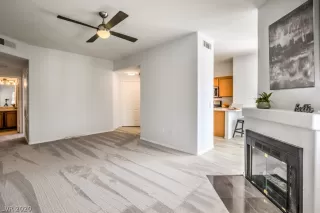 Photo #5: 2237715 Listing